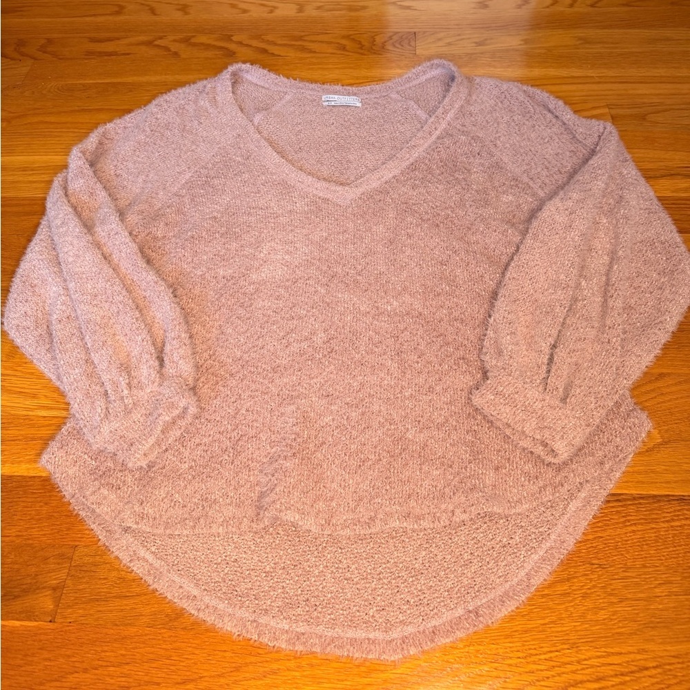 Urban Outfitters Fuzzy Knit Sweater Blush Pink V-Neck Pullover Women’s Small